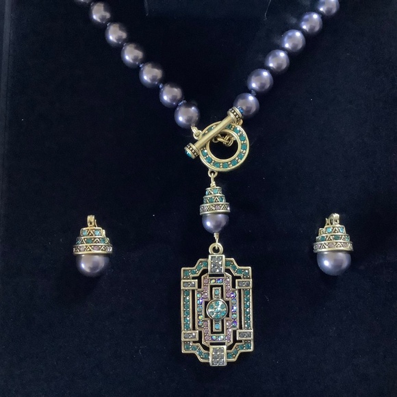 Heidi Daus Beaded Crystal Toggle Necklace With Earrings and Ring Set Blue Multi - Picture 3 of 16